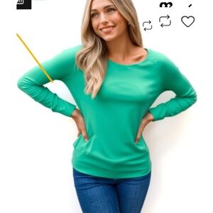 Savvi performance long  Sleeved Tee NWT L 133